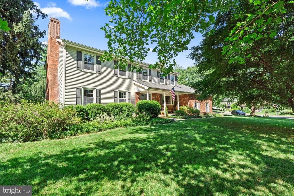 14 SPRINGWOOD DR, Lawrenceville, NJ 08648