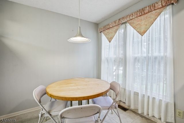 82 Castleton Rd, Montgomery Twp., NJ 08540