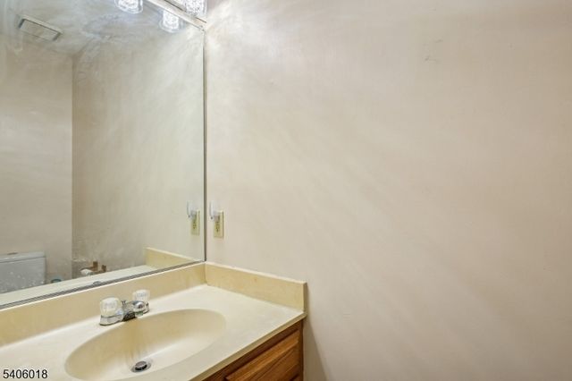 82 Castleton Rd, Montgomery Twp., NJ 08540