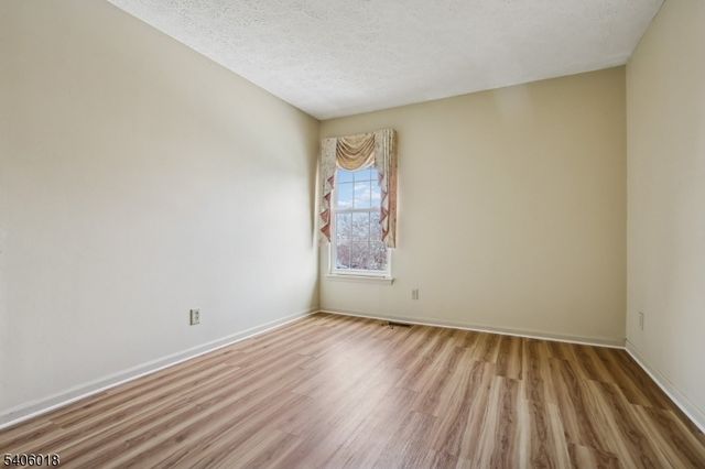 82 Castleton Rd, Montgomery Twp., NJ 08540