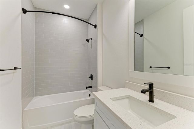 1051 WATERLINE COURT, Sarasota, FL 34240