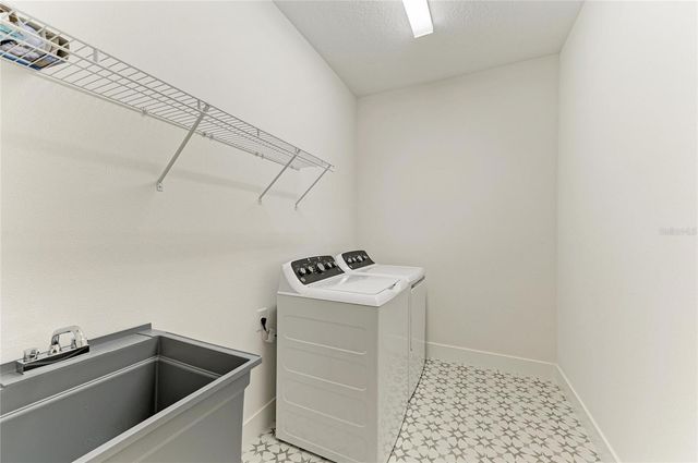 1051 WATERLINE COURT, Sarasota, FL 34240