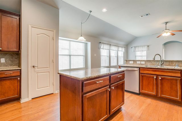 1721 Castle Creek Drive, Little Elm, TX 75068