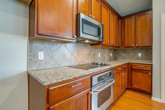 1721 Castle Creek Drive, Little Elm, TX 75068