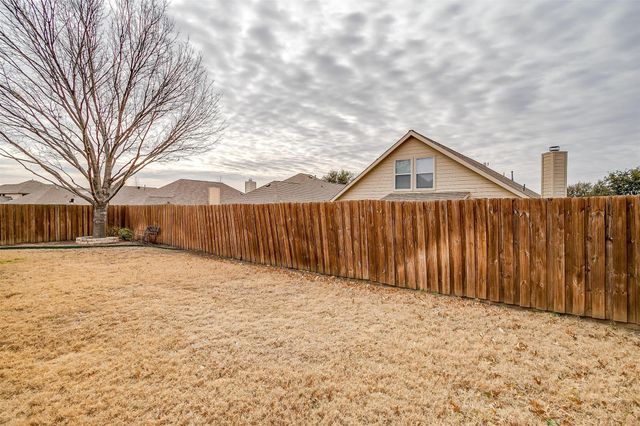 1721 Castle Creek Drive, Little Elm, TX 75068