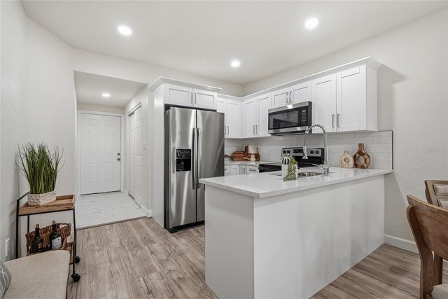 7608 N HUNTLEY AVENUE, Tampa, FL 33604