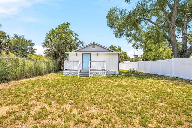7608 N HUNTLEY AVENUE, Tampa, FL 33604