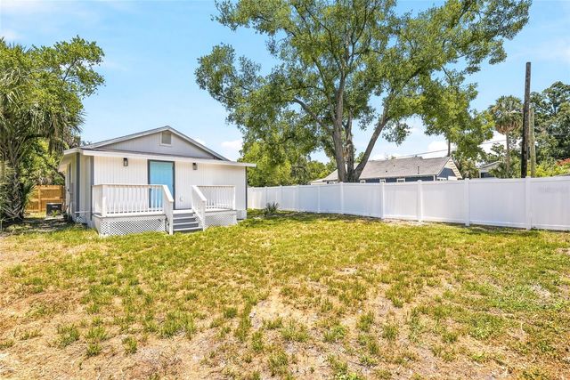 7608 N HUNTLEY AVENUE, Tampa, FL 33604