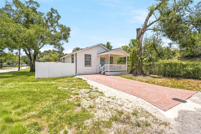 7608 N HUNTLEY AVENUE, Tampa, FL 33604
