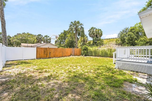 7608 N HUNTLEY AVENUE, Tampa, FL 33604