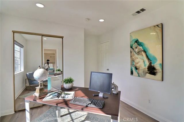 49 N Parkwood 7, Pasadena, CA 91107
