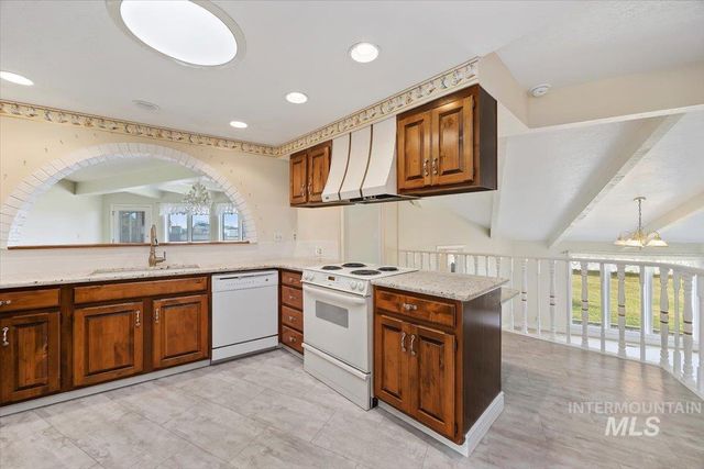 4033 Canyon Ridge Dr, Twin Falls, ID 83301