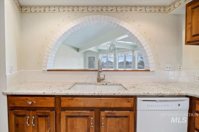 4033 Canyon Ridge Dr, Twin Falls, ID 83301