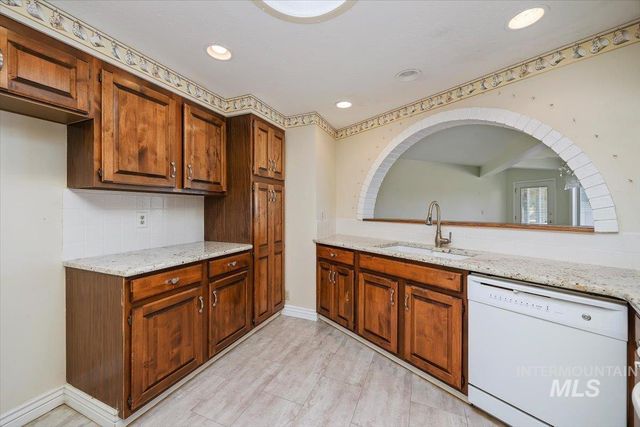 4033 Canyon Ridge Dr, Twin Falls, ID 83301