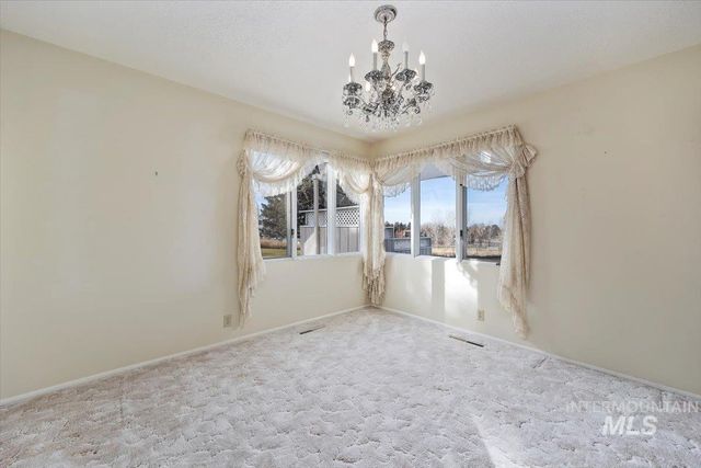 4033 Canyon Ridge Dr, Twin Falls, ID 83301