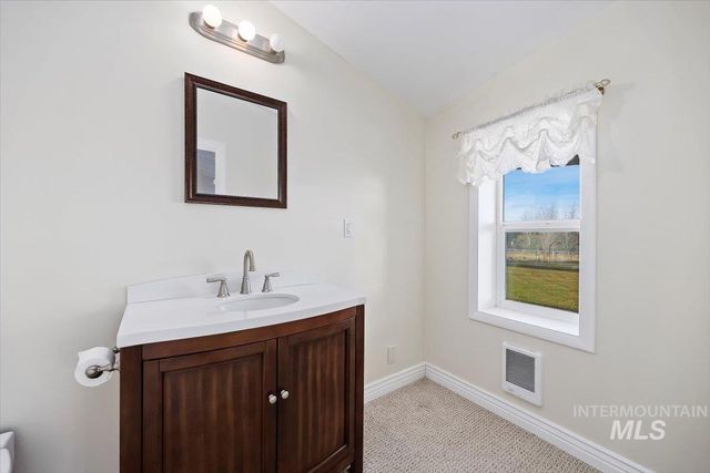 4033 Canyon Ridge Dr, Twin Falls, ID 83301