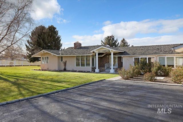 4033 Canyon Ridge Dr, Twin Falls, ID 83301