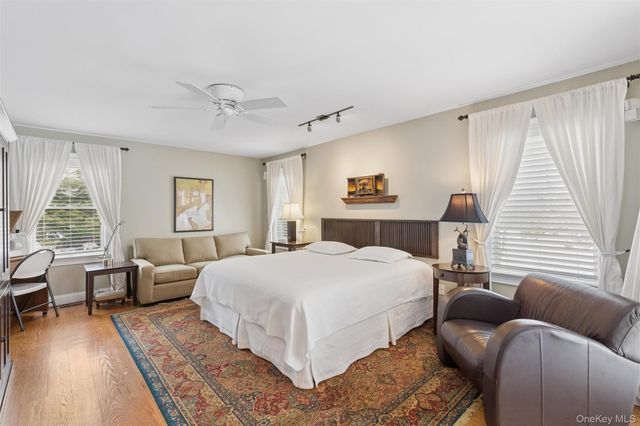 2150 Haywaters Road, Cutchogue, NY 11935