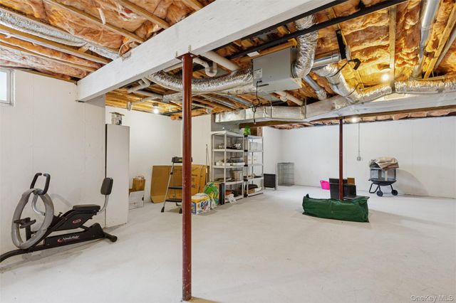 2150 Haywaters Road, Cutchogue, NY 11935