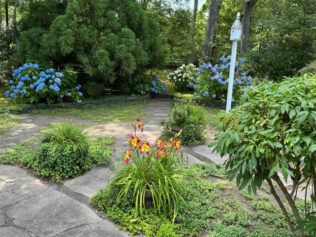 2150 Haywaters Road, Cutchogue, NY 11935