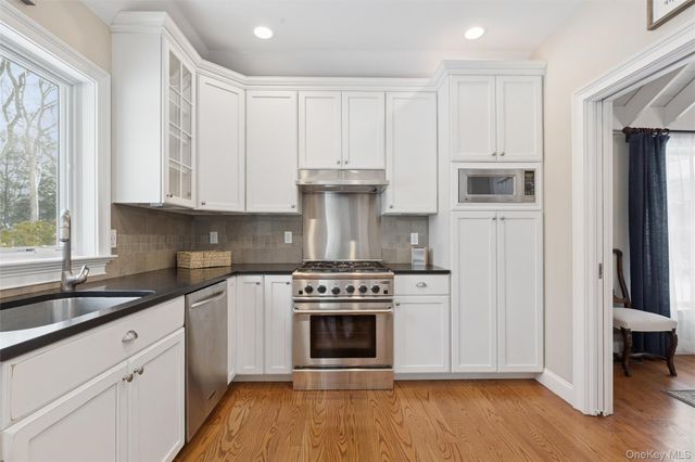 2150 Haywaters Road, Cutchogue, NY 11935