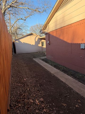 400 Vernet Street, Richardson, TX 75080