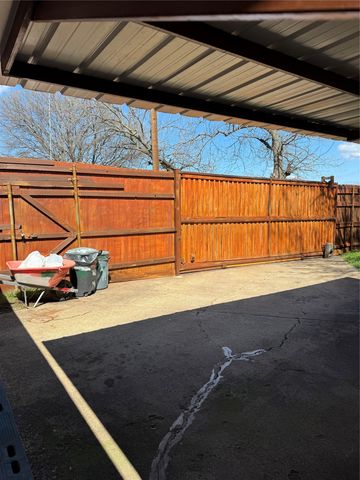 400 Vernet Street, Richardson, TX 75080