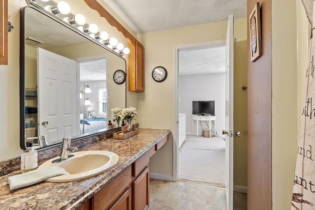 133 Patrick Road 133, Tewksbury, MA 01876