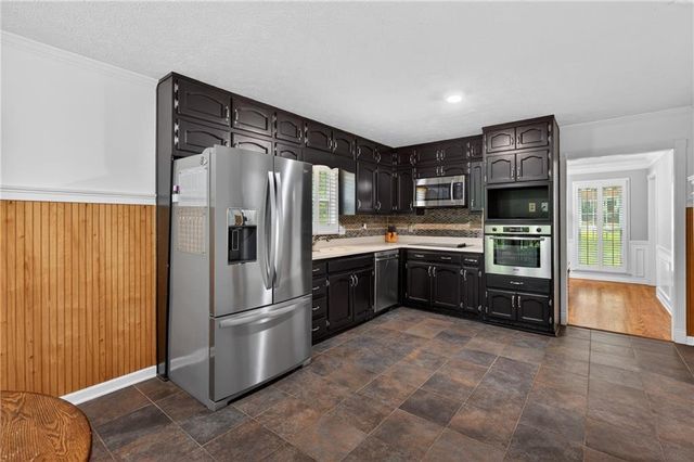 8571 BIRCH HOLLOW Drive, Roswell, GA 30076