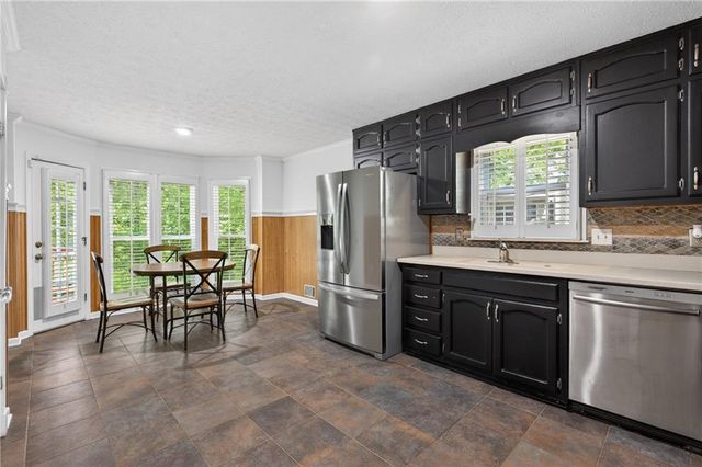 8571 BIRCH HOLLOW Drive, Roswell, GA 30076