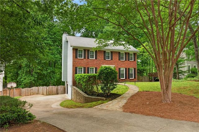 8571 BIRCH HOLLOW Drive, Roswell, GA 30076