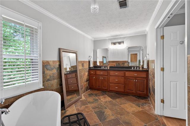 8571 BIRCH HOLLOW Drive, Roswell, GA 30076