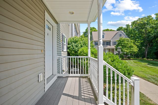 7 Dewey Street 4, Natick, MA 01760