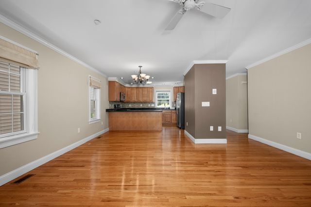 7 Dewey Street 4, Natick, MA 01760