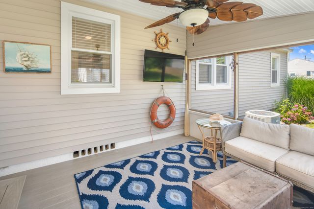 16 Flagler Avenue, Old Lyme, CT 06371