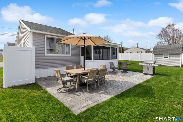 16 Flagler Avenue, Old Lyme, CT 06371