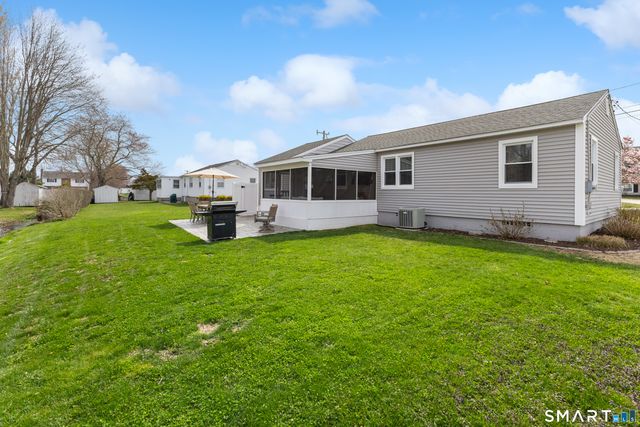 16 Flagler Avenue, Old Lyme, CT 06371