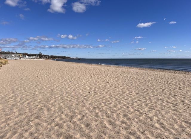 16 Flagler Avenue, Old Lyme, CT 06371