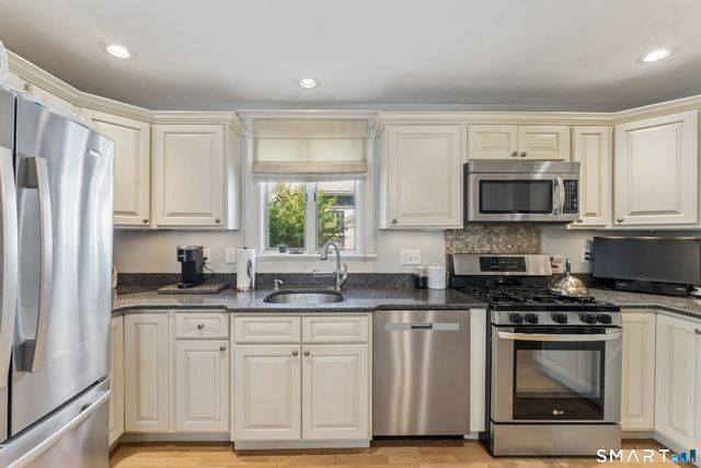 471 Housatonic Avenue, Stratford, CT 06615