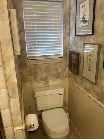 6705 N Shawnee Avenue, Oklahoma City, OK 73116