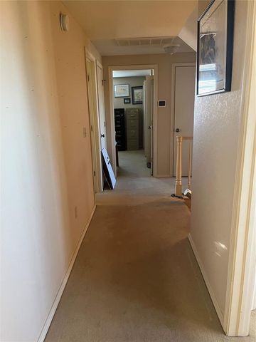 6705 N Shawnee Avenue, Oklahoma City, OK 73116