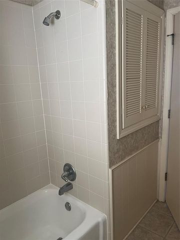 6705 N Shawnee Avenue, Oklahoma City, OK 73116