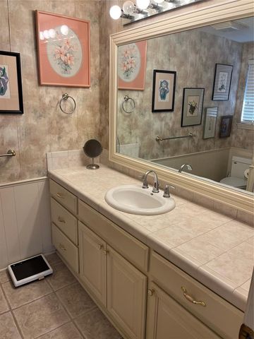 6705 N Shawnee Avenue, Oklahoma City, OK 73116