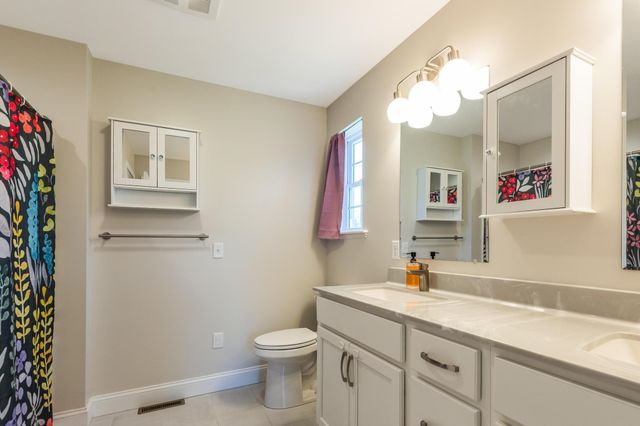 10A Cardinal Lane, Epping, NH 03042