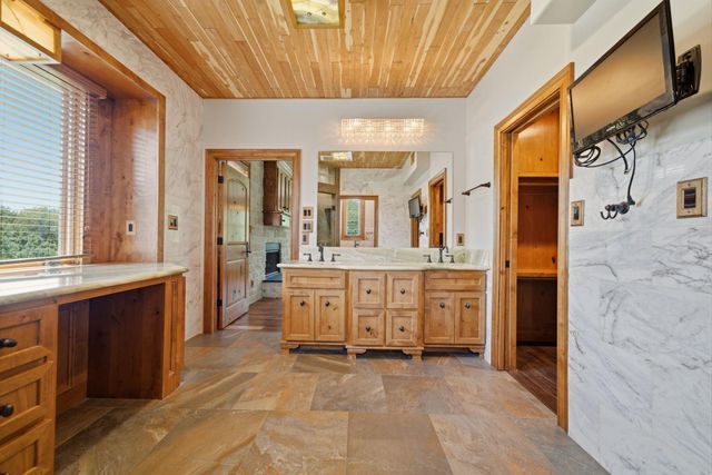 1301 W Viejo Drive, Friendswood, TX 77546