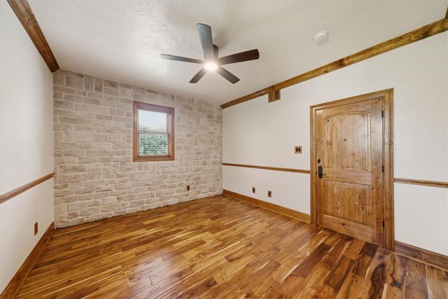 1301 W Viejo Drive, Friendswood, TX 77546