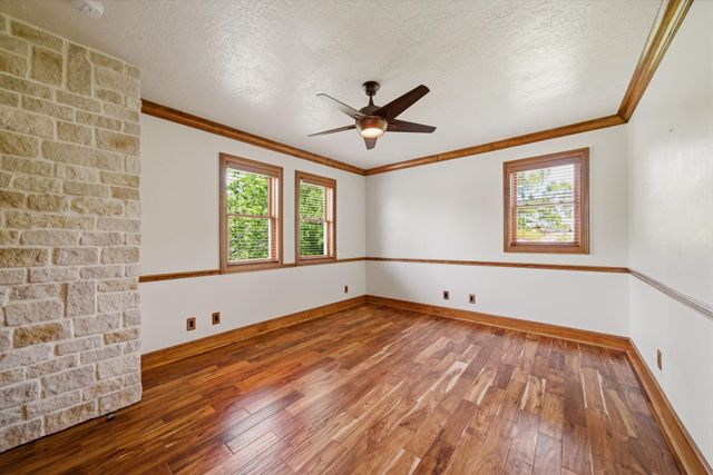 1301 W Viejo Drive, Friendswood, TX 77546