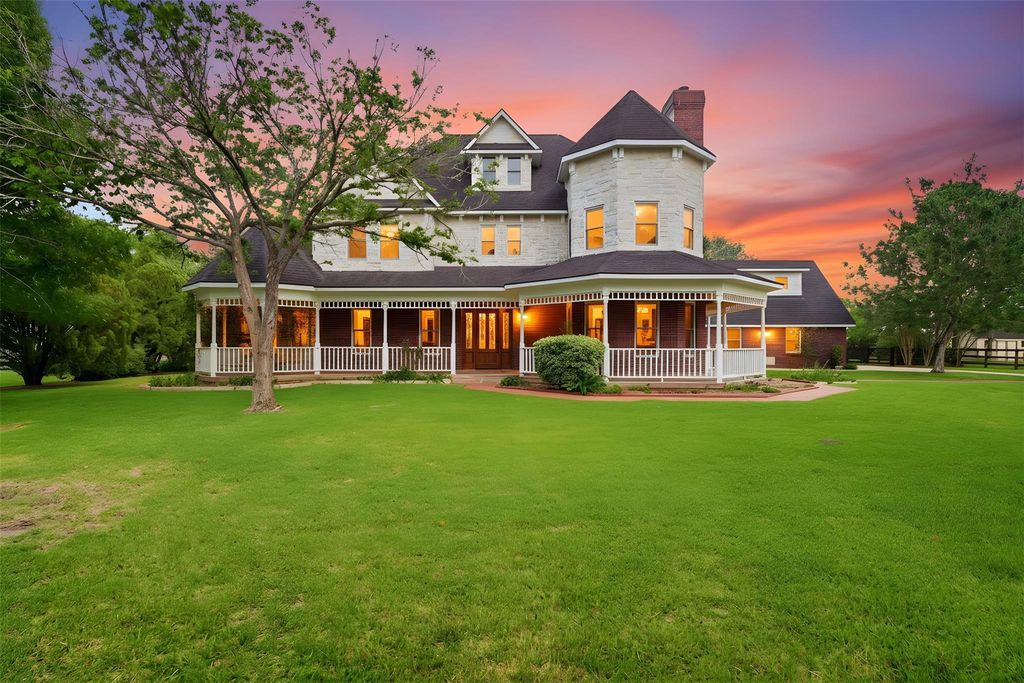 1301 W Viejo Drive, Friendswood, TX 77546