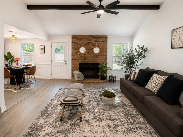 1233 Nicole Way, Fort Worth, TX 76028