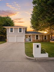 1233 Nicole Way, Fort Worth, TX 76028